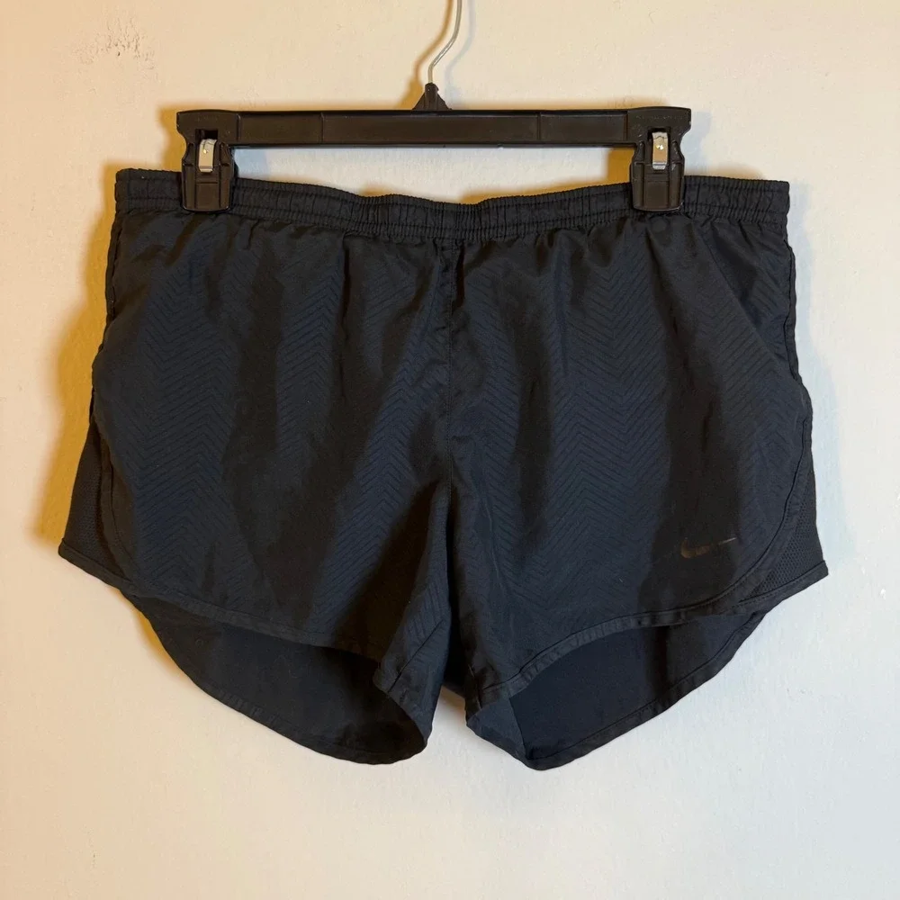 Nike Dri-FIT Mens Running Shorts Black Chevron‎ Pattern Zipper Pocket Small